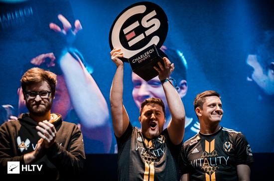 星际争霸2国服开启测试 电竞赛事即将在杭州拉开帷幕